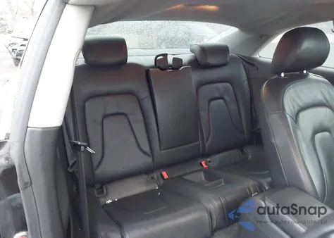 2011 Audi A5 2.0T Premium z USA, uszkodzony, nr VIN WAULFAFRXBA071322